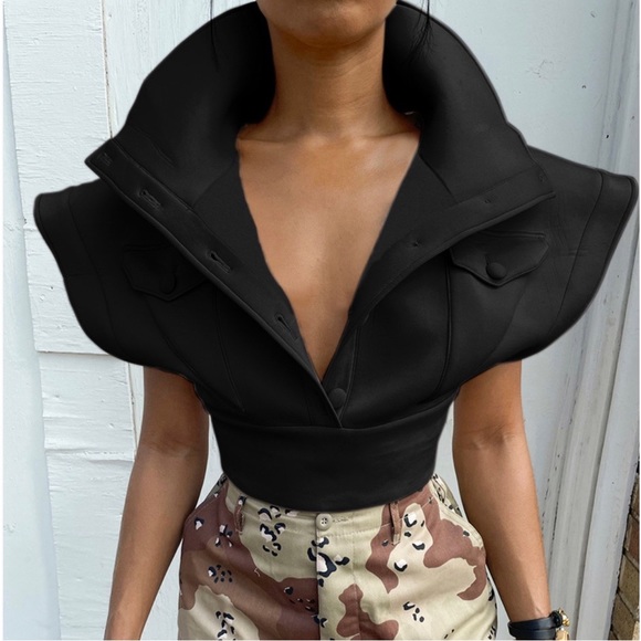 🌹NEW - BETSY Top / In Black - Picture 1 of 6